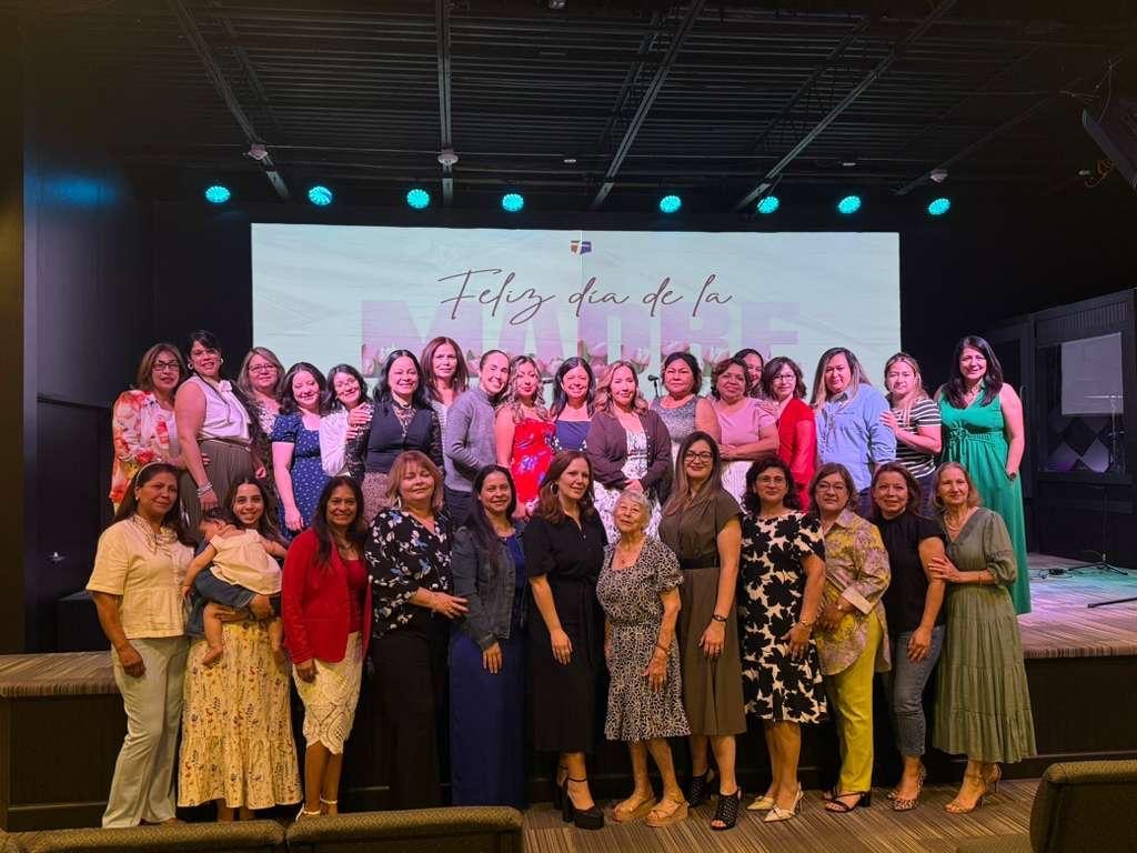 Mujeres de Iglesia Vida Plena en ministerio y comunión